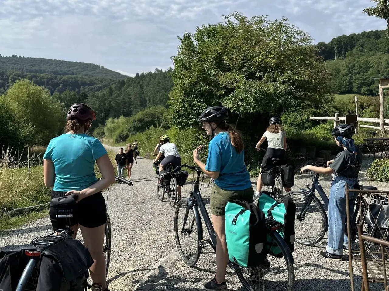 En randonnée dans la vallée du Bocq