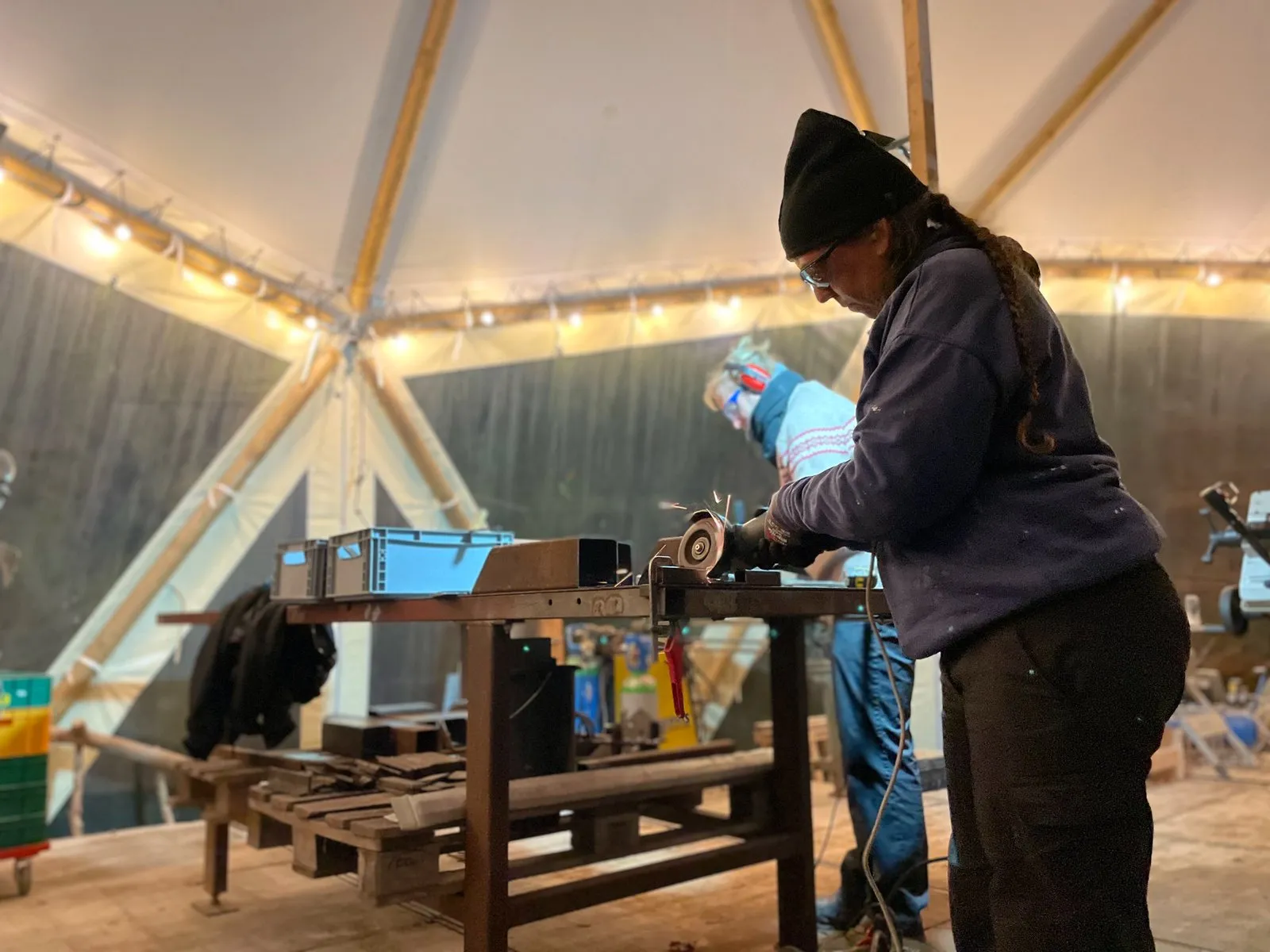 Un atelier de soudure sous le dôme